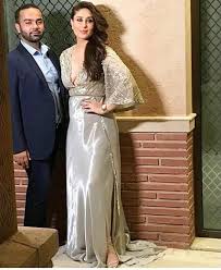 Collection by manic panic nyc. Kareena Kapoor Looks Drop Dread Gorgeous At A Fashion Show In Dubai Bollybytes