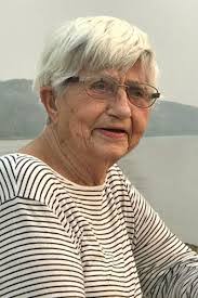 Donna Denis's Instagram, Twitter & Facebook