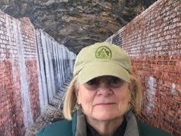 Sara Kelsey's Instagram, Twitter & Facebook