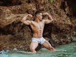 Ripped Archives - Nude Men, Nude Male Models, Gay Selfies & Gay Porn