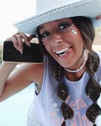 kb (@kinsleybenson_) • Instagram photos and videos