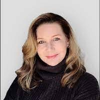 Traci Sasser's Instagram, Twitter & Facebook