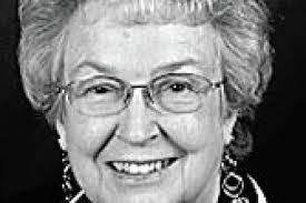 Marilyn Moe's Instagram, Twitter & Facebook