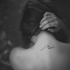 60 Back Of The Neck Tattoos That Are Easy To Hide And Fun To Show Off Tattoos Beachy Tattoos Tiny Tattoos