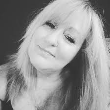 STORY TIME So I'm a psych nurse and I'm very aware of the “brain zaps”  patients experience when withdrawing from antidepressants, but never knew  what it was actually like…. My grandma died