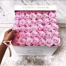 Pink Eternity Roses In White Suede Large Square Box Order Roses Now Venus Et Fleur Roses Luxury Box Roses Luxury Beautiful Flowers Pictures
