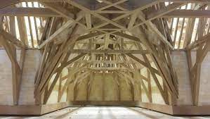 La cattedrale non era mai stata precedentemente colpita da un incendio. Une Maquette De La Charpente De Notre Dame De Paris De 14 M De Haut Construction Cayola