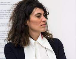 La contessa matilde di canossa dona il villaggio di livorno a pisa, viene definito castrum liburni. Matilde Cassani Von Landergrenzen Und Kricket Franzmagazine