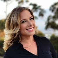 Leah Kirk's Instagram, Twitter & Facebook