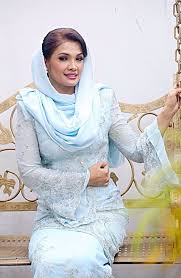 Zarina zainuddin on wn network delivers the latest videos and editable pages for news & events, including entertainment, music, sports, science and more, sign up and share your playlists. Zarina Zainuddin Girl Hijab Arab Girls Arab Girls Hijab