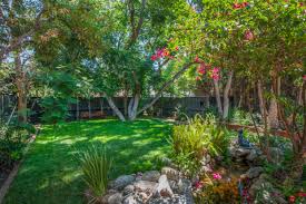 Nestled under towering sycamore trees is the front yard a neighborhood gathering place with an approachable and. 4735 Farmdale Ave North Hollywood Ca 91602 House For Rent In North Hollywood Ca Apartments Com