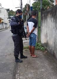 Veja notícias de última hora e coberturas detalhada com vídeos e fotos. Suspeito De Participar De Roubo Seguido De Morte E Preso Em Duque De Caxias Rj Rio De Janeiro G1