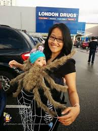 Weitere ideen zu halloween, kinder kostüm, baby kostüm. Cool Baby And Mom Costume Spider And Web Halloween Kostume Fur Jungen Halloween Kostume Familie Halloween Kostume Kinder