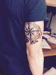 Great detail in this tattoo! Compass Tattoo Windrose Tattoo Tricep Tattoos Tattoos Compass Tattoo