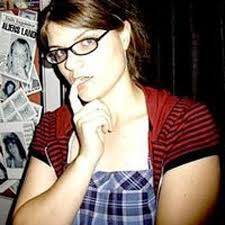 Stream laila-hanson music