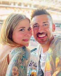 Nick Becerra's Instagram, Twitter & Facebook