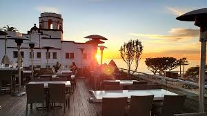 The laguna beach festival of arts and pageant of the masters is 20 minutes' walk away. Skyloft Laguna Beach Restaurant Rooftop Bar Live Music