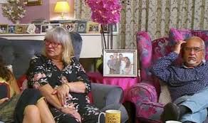 Gogglebox is an entertaining television review programme in which some of britain's most opinionated and avid telly viewers comment freely on the best and worst. Gogglebox Why Did The Michael Family Leave Gogglebox Tv Radio Showbiz Tv Express Co Uk