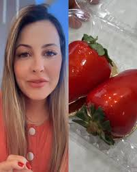 O famoso morango do amor está fazendo sucesso, mas também causando algumas  urgências por aqui! 😅, ⠀, E nós estamos aqui para te ajudar seja com  urgência com para preparar e planejar seu novo sorriso! ...