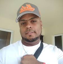 A mimi le gusta dormir en la mochila !!