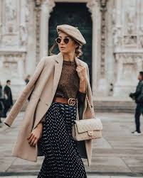 La France Est Mise A L Honneur Avec Cette Tenue Mais Particulierement Cette Pochette De La Maison Chanel Www Leasyluxe C Fashion Parisian Style Street Style