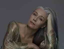 Estelle Barker's Instagram, Twitter & Facebook