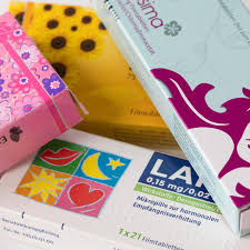 Die pille gehört zu den sichersten hormonellen verhütungsmitteln. Astrazeneca Thrombose Vergleich Mit Pille Hinkt Doch Das Ist Nicht Das Problem Stern De