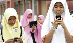 Bagaimana cara mengatasi wifi lemot ? Cadangan Pelajar Guna Gajet Di Sekolah Perlu Kajian Komprehensif Kgmmb
