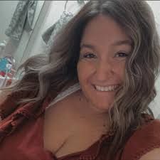 Who are some good maternity photographers in Vermilion, Ohio?