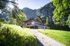 Schöner eisfall bei der halbinsel der gaisalm am achensee. Wanderung Von Pertisau Zur Gaisalm Und Nach Achenkirch Auf Den Berg De