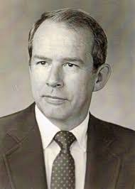 Elizabeth Wickwire's Instagram, Twitter & Facebook