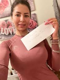 Roast me harder than roast beef! F25 : rRoastMe