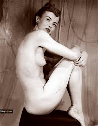 Skinny Vintage Diva - Timeless Beauty