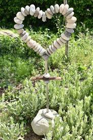 Adaugă Pin Pe Piatră