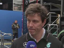 Toto Wolff möchte nicht den Blick in die Glaskugel wagen und für den Rest  der Saison Prognosen zu Siegen und Abschneiden seines Teams erstellen.