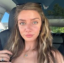 Who can recommend a hair and makeup artist for a styled shoot in  Toquerville, UT?