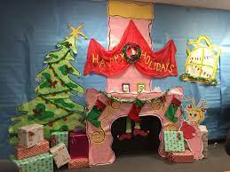 The Grinch Who Stole Christmas Party Decorations For Teachers Lounge Whoville Ho Office Christmas Decorations Christmas Cubicle Decorations Whoville Christmas