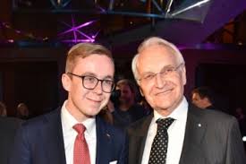 This biography of a living person needs additional citations for verification. Semperopernball Politikaward Mit Sylvie Meis Tanja Szewczenko Roberto