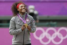Williams has one gold medal in singles, which she won in 2012, and three in doubles, which she won in 2000, 2008, and 2012, all with her sister venus. Gold Medallist Serena Williams Poses After Winning The Women S Singles Gold Medal Match Against Russia S Maria Sharapova Tenis Deportes Londres