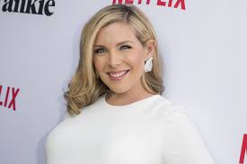 The grace and frankie star. Grace And Frankie Star June Diane Raphael Won T Stop Seeing Billy Joel In Concert Spin Grace And Frankie Star June Diane Raphael Won T Stop Seeing Billy Joel In Concert Spin