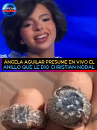 Ángela Aguilar presume en vivo el...