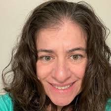 Noel Mills's Instagram, Twitter & Facebook