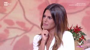Bianca che è successo ai capelli? La Settimana Di Detto Fatto Con La Curvy Elisa D Ospina E Fabrizio Crispino Per Emma Marrone Moda Donna Spettacolo Gossip E Bellezza Leichic It
