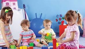 Kuslar Ucar Baliklar Yuzer Cocuklar Oynar Oyun Cocugun Isidir Oyun Buyumenin Cok Onemli Bir Parcasidir Arastirmacila Bebek Dergisi Bebek Bebek Sagligi