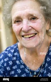 80 81 years hi-res stock photography and images