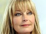 Komplette biographie zu bo derek. Lugner Holt Bo Derek Zum Opernball Oesterreich Orf At