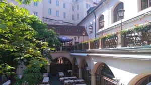 We are currently hiring for all positions in the front and back of haus. Hofbrauhaus Munchen Terrasse Bild Von Hofbrauhaus Munchen Tripadvisor