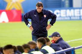 Haciendo clic en uno de los números, puedes acceder los datos de rendimiento de un jugador. Para Gustavo Lopez Independiente No Debio Contratar A Julio Falcioni En Pandemia Es Un Hombre Mayor La Nacion