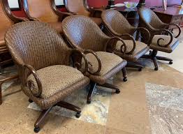 Set Of 4 Swivel Dinette Chairs On Wheels These Comfortable Rattan And Cane Chairs Are Easy To Move And Easy To Ge Sell Used Furniture Furniture Dinette Chairs