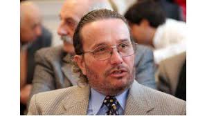 Estrechan filas junto a Saiz